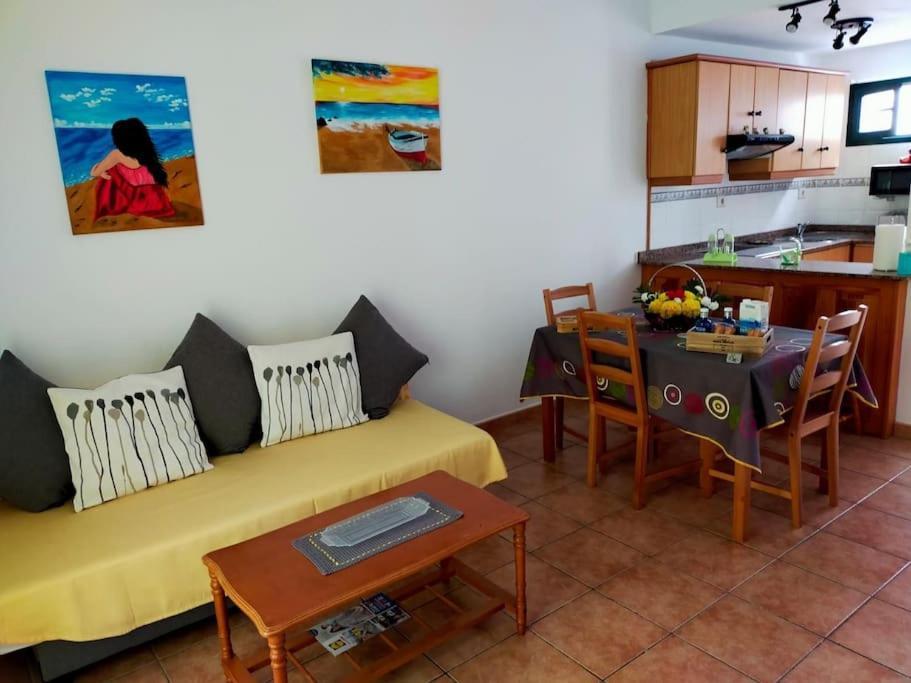 Villa Casa Leiva à Punta Mujeres Extérieur photo